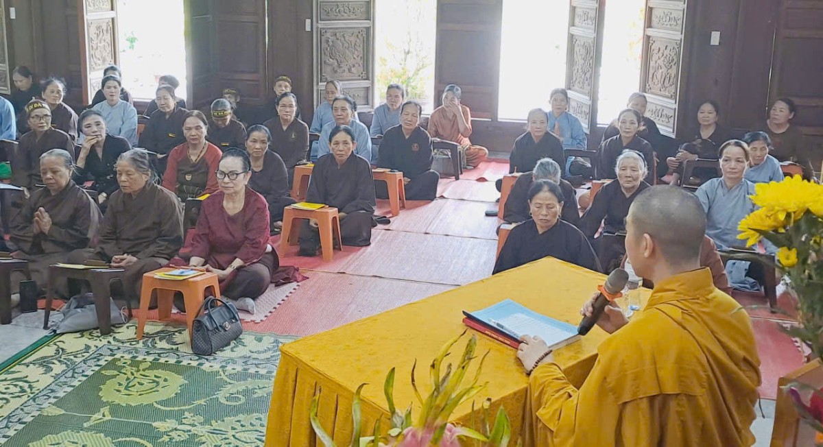 Chùa Khải Nam tổ chức khóa tu “Một ngày An lạc” với hơn 200 Phật tử tham dự